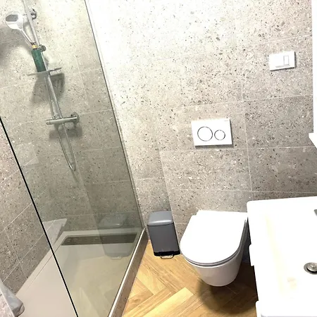 Apartahotel Stella's Beachfront - - Free Parking 3*