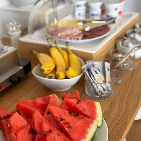 Stella's Beachfront سبليت