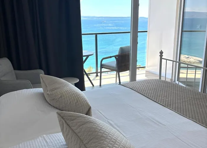 Stella's Beachfront