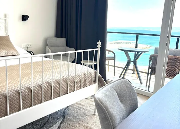 Stella's Beachfront