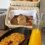 Апарт-отель Stella's Beachfront - - Free Parking Сплит