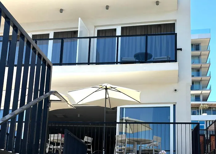 Stella's Beachfront Ξενοδοχείο με διαμερίσματα Σπλιτ