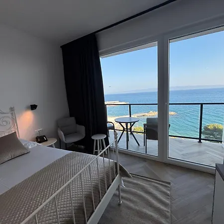 Stella's Beachfront