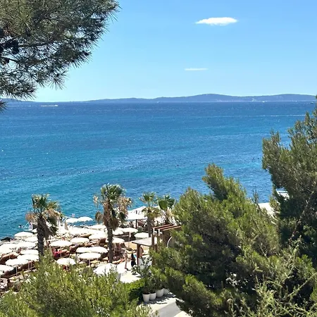 Stella'S Beachfront Aparthotel 3*