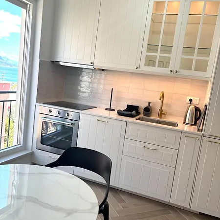 Stella'S Beachfront Aparthotel 3*