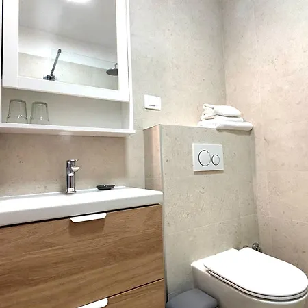 Stella's Beachfront 3*