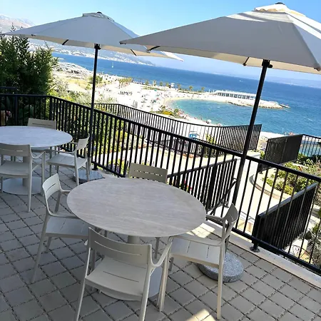 Stella's Beachfront