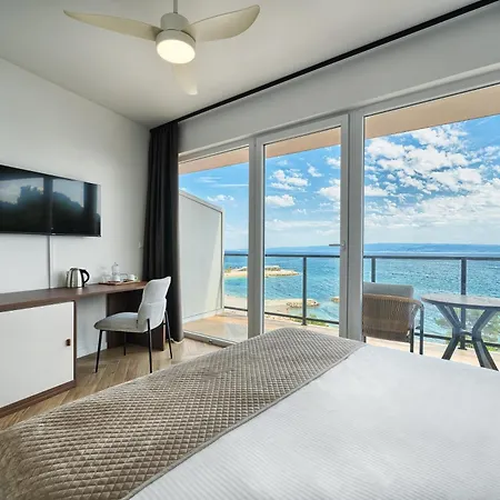 Stella's Beachfront - - Free Parking Aparthotel Split