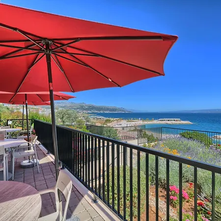 Stella's Beachfront