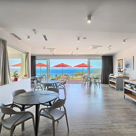 Stella's Beachfront - - Free Parking Aparthotel 3*