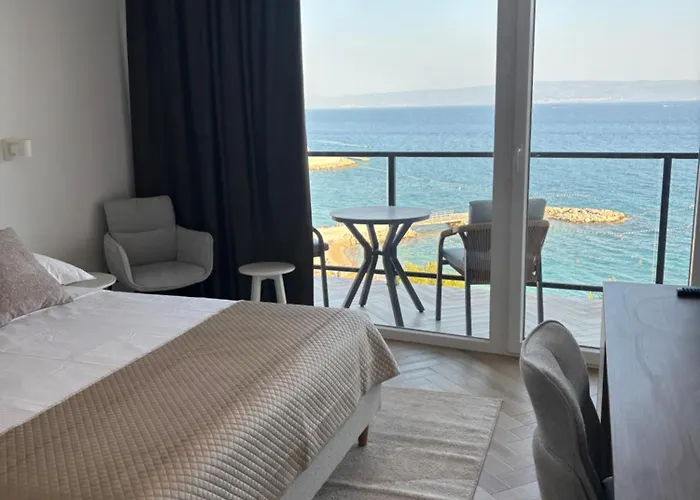 Stella's Beachfront 3* Σπλιτ