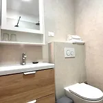 Stella's Beachfront - - Free Parking 3*