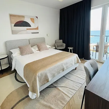 Stella's Beachfront アパートホテル