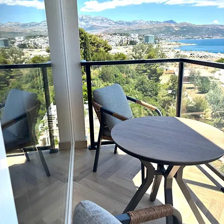 Stella's Beachfront - - Free Parking Spalato